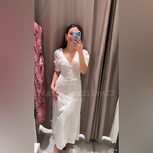 Embroidered midi dress - Picture 3 of 7